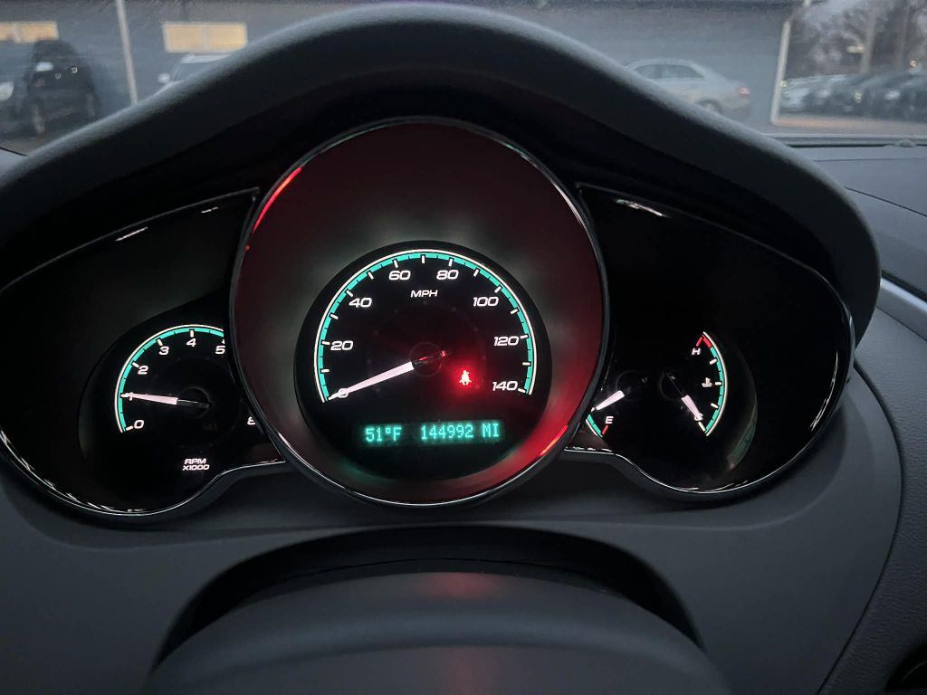 2011 Chevrolet Malibu Image 14