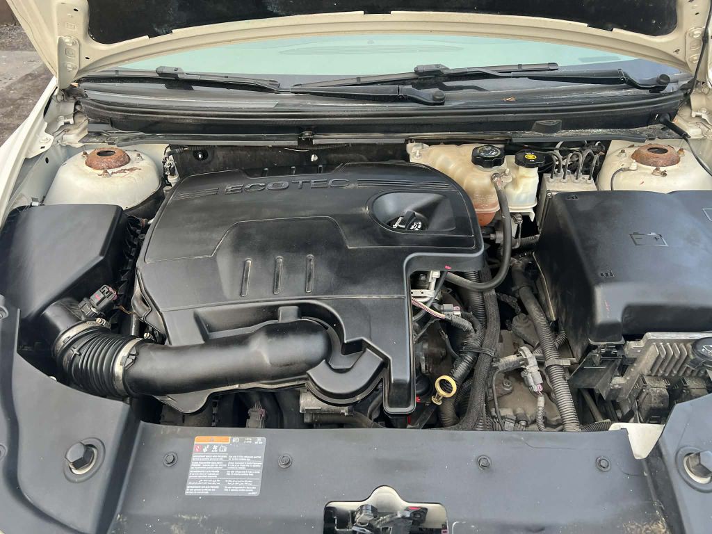 2011 Chevrolet Malibu Image 16