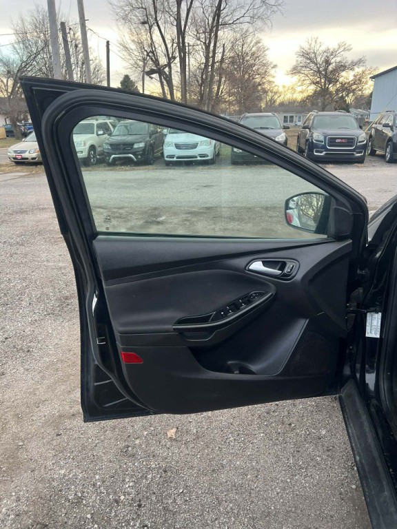 2018 Ford Focus Image 8