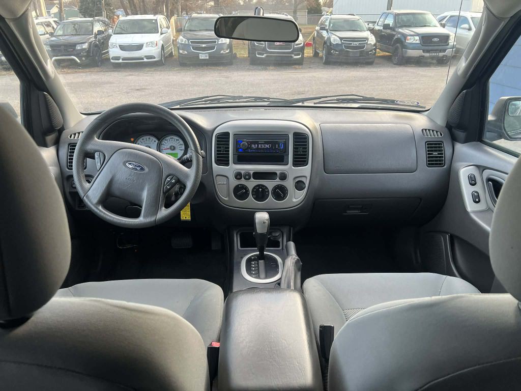 2007 Ford Escape Image 11