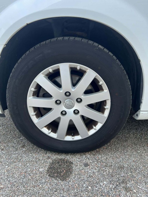 2015 Chrysler Town & Country Image 7