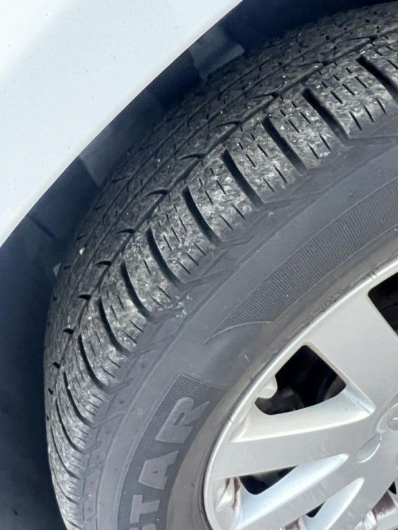 2015 Chrysler Town & Country Image 8