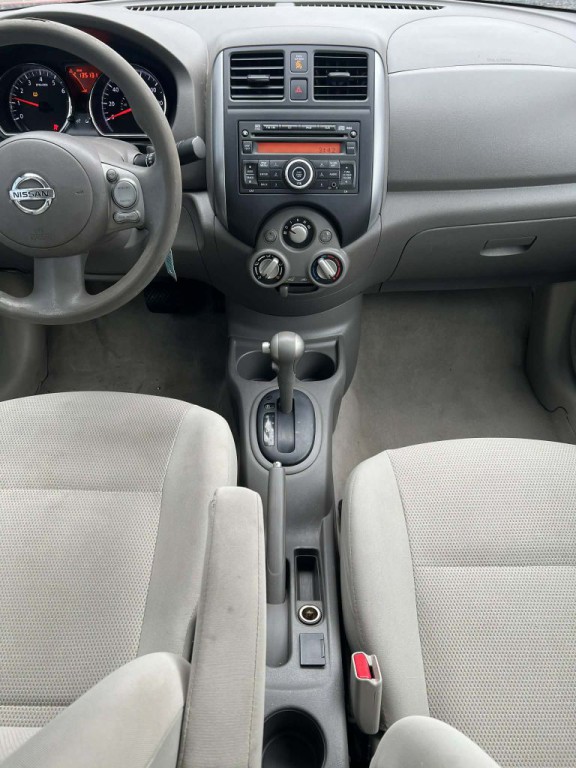 2013 Nissan Versa Image 13