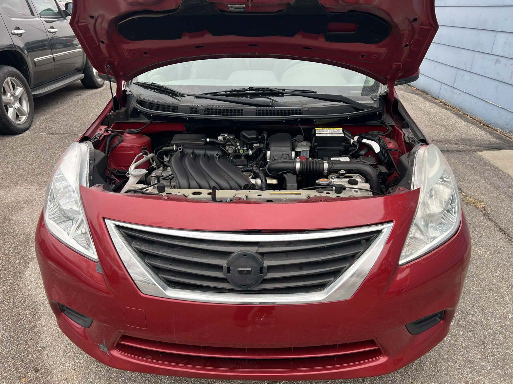 2013 Nissan Versa Image 15