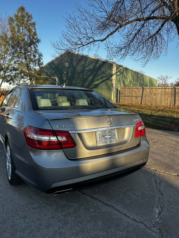 2013 Mercedes-Benz E-Class Image 4