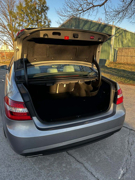 2013 Mercedes-Benz E-Class Image 5