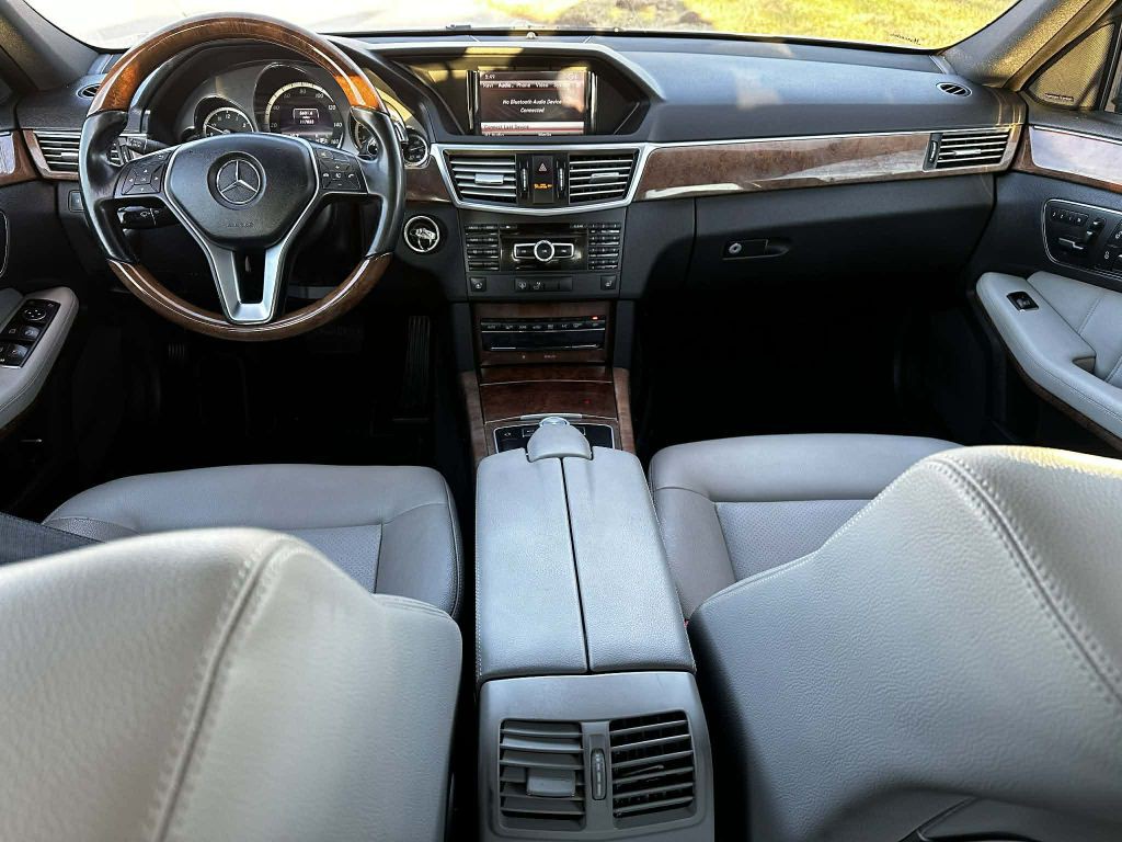 2013 Mercedes-Benz E-Class Image 11