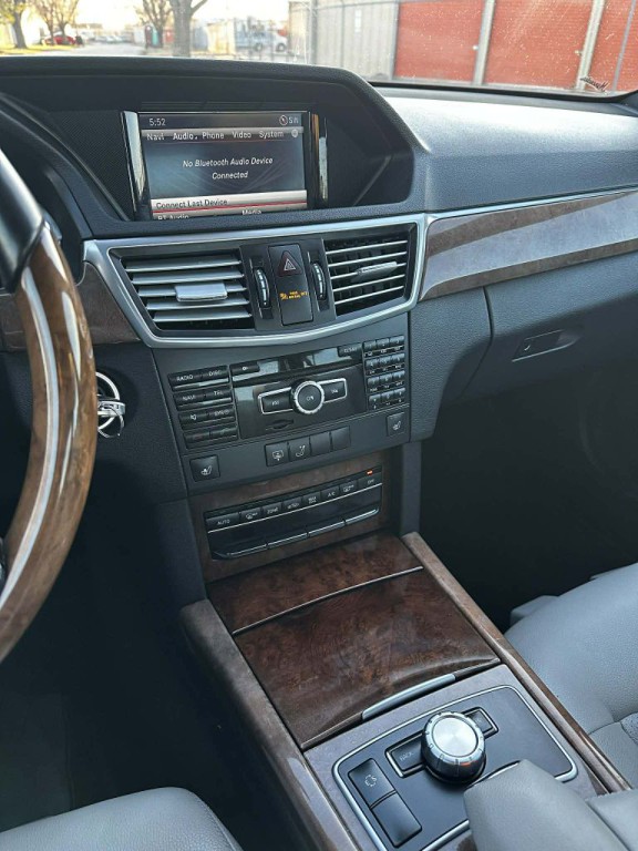 2013 Mercedes-Benz E-Class Image 12