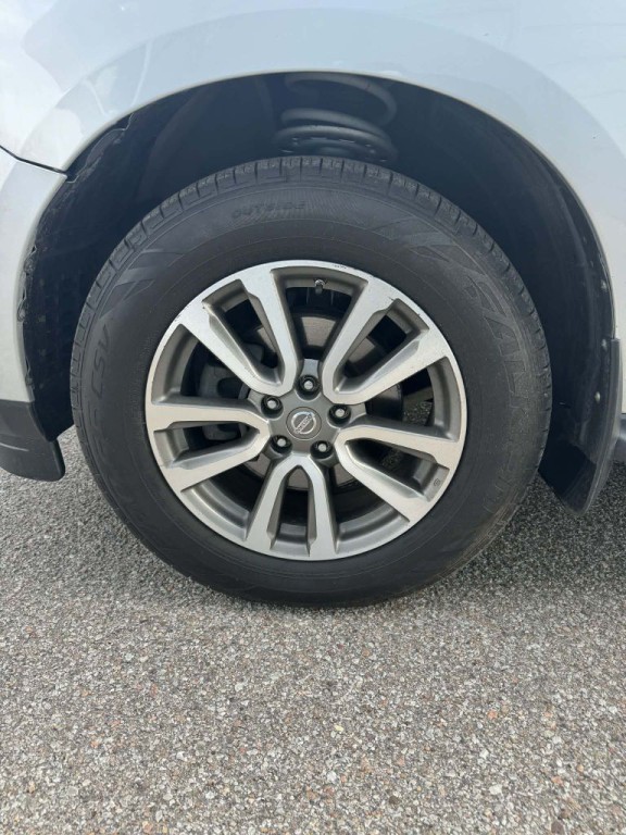 2013 Nissan Pathfinder Image 6