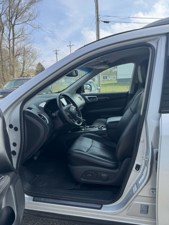 2013 Nissan Pathfinder Image 9