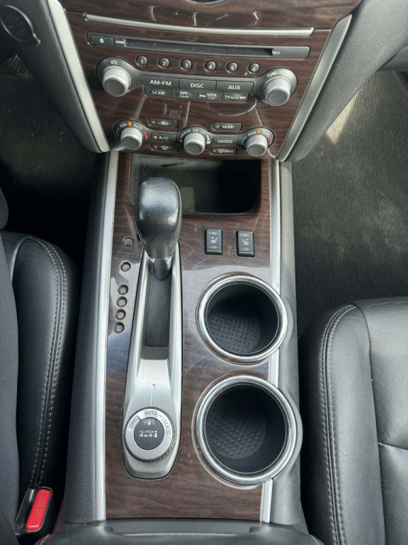 2013 Nissan Pathfinder Image 16