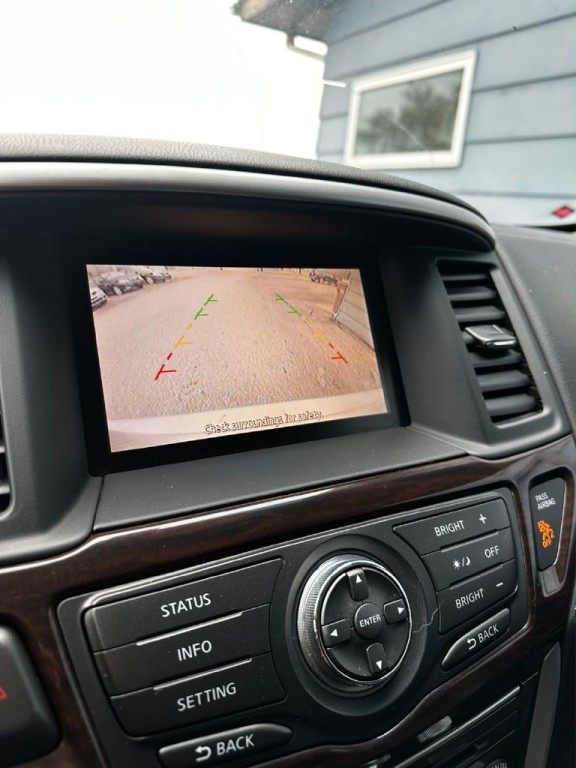 2013 Nissan Pathfinder Image 12