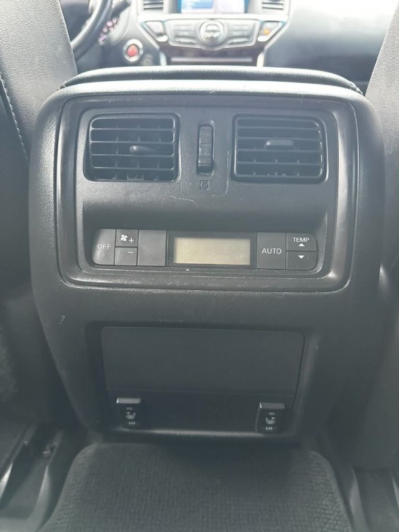 2013 Nissan Pathfinder Image 14