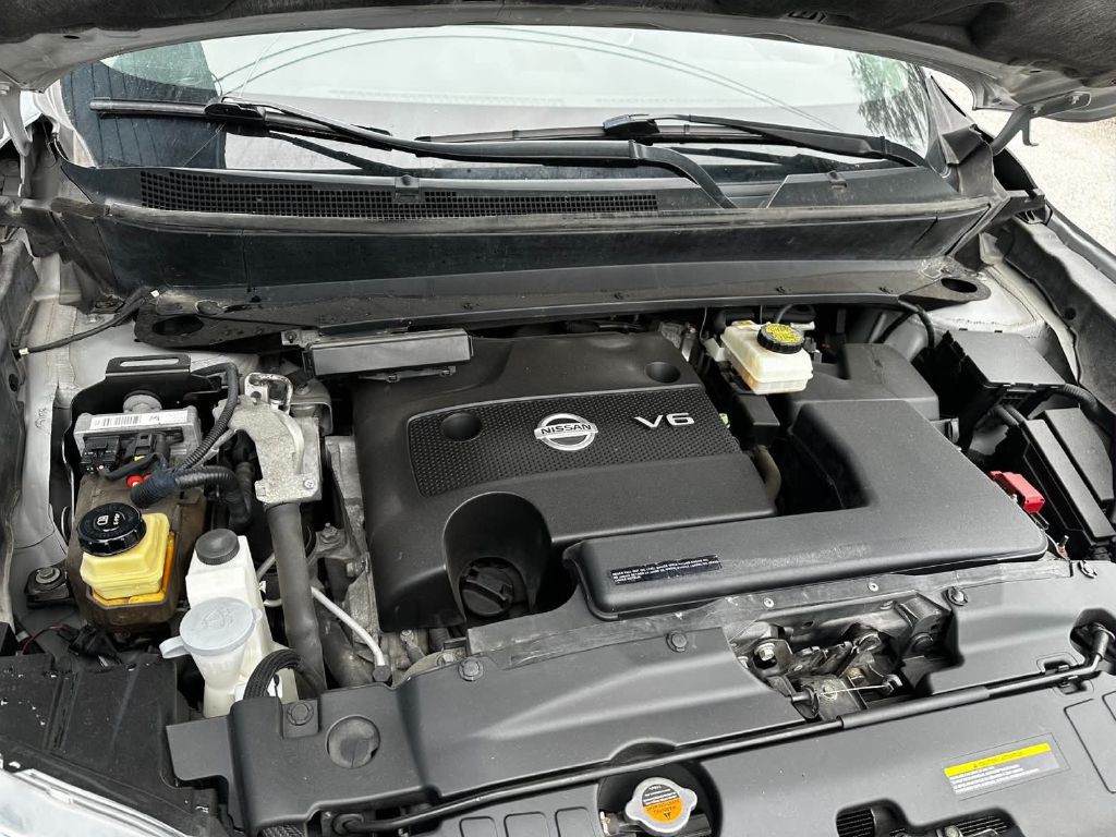2013 Nissan Pathfinder Image 16