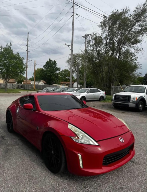 2017 Nissan 370Z Image 2