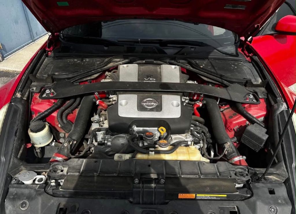 2017 Nissan 370Z Image 12