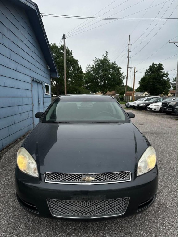 2013 Chevrolet Impala Image 2