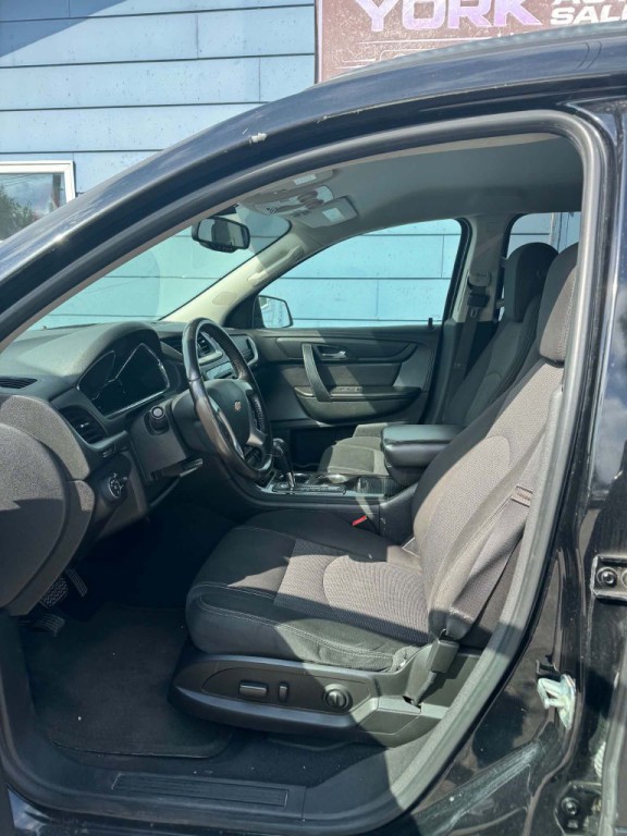 2017 Chevrolet Traverse Image 8