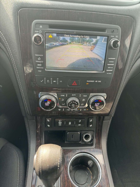 2017 Chevrolet Traverse Image 16