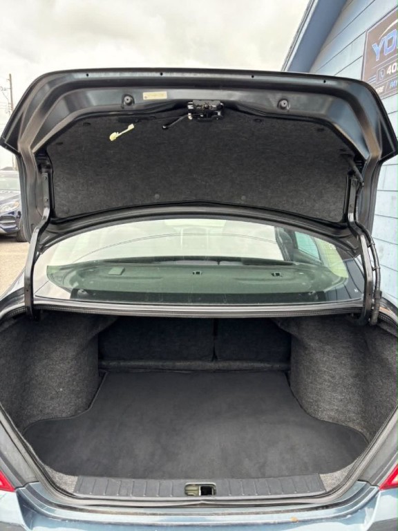 2015 Nissan Versa Image 5