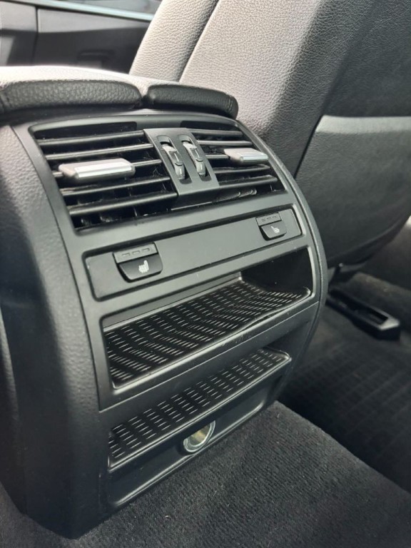 2013 BMW 5 Series Image 11