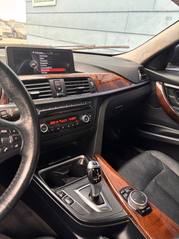 2015 BMW 3 Series Image 8