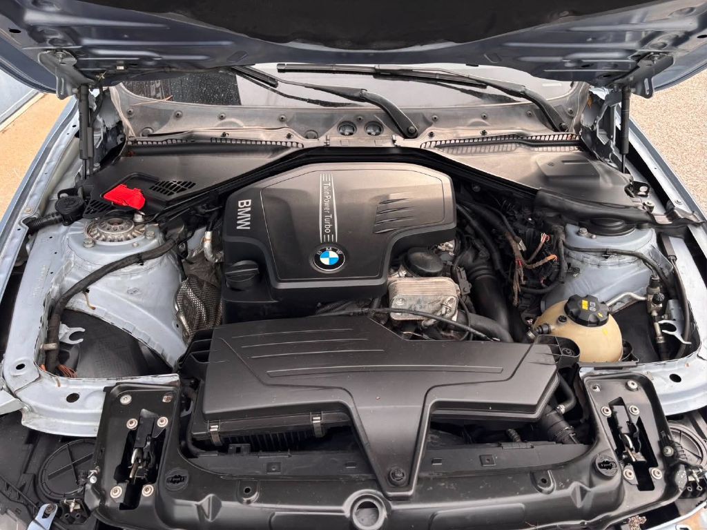 2015 BMW 3 Series Image 14