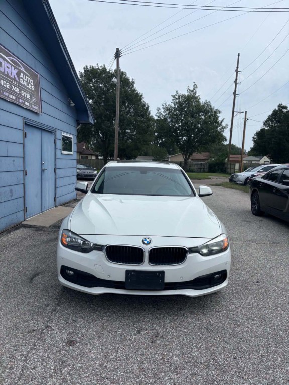 2017 BMW 3 Series Image 1