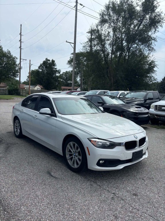 2017 BMW 3 Series Image 3