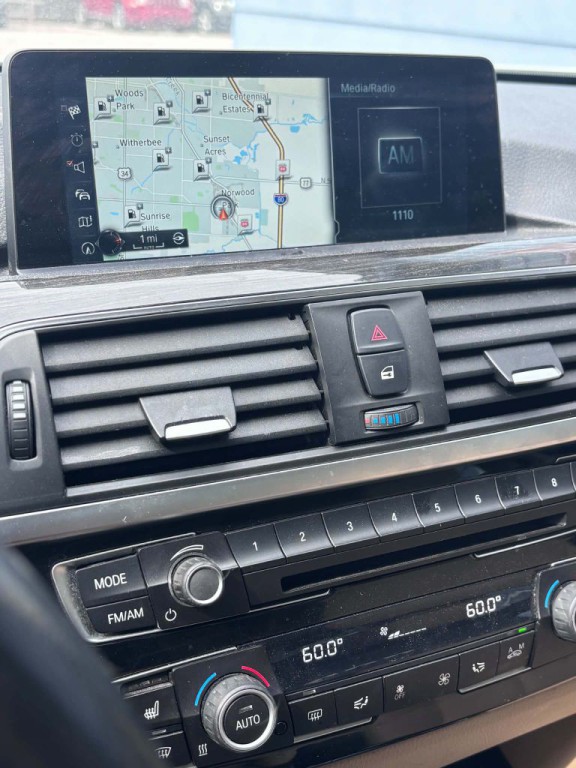 2017 BMW 3 Series Image 10