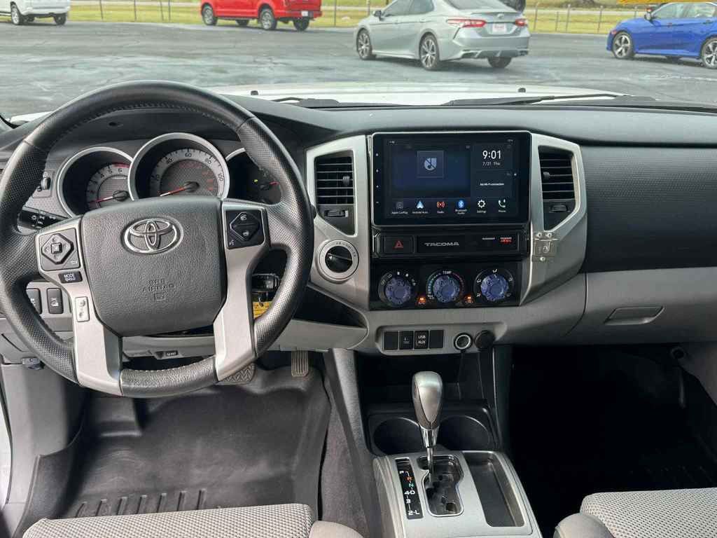 2015 Toyota Tacoma Image 5