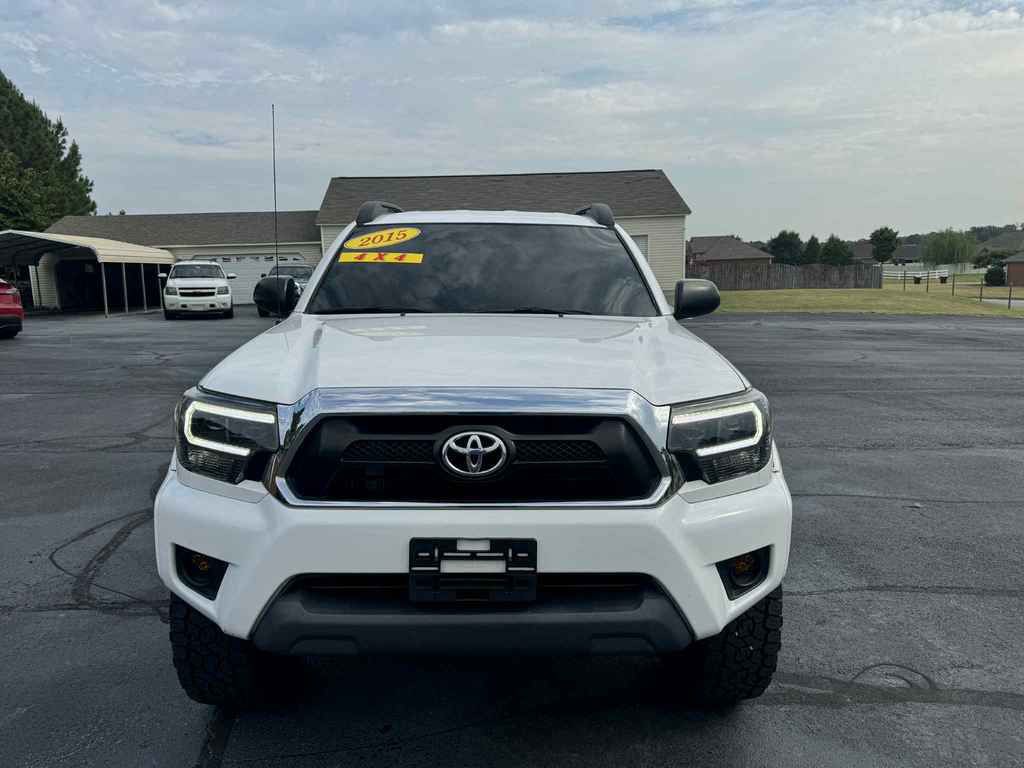 2015 Toyota Tacoma Image 8