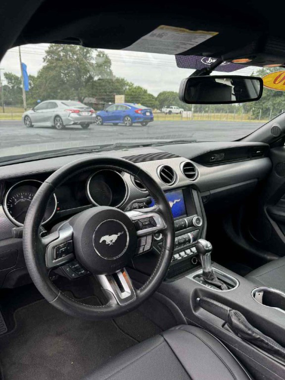 2020 Ford Mustang Image 5