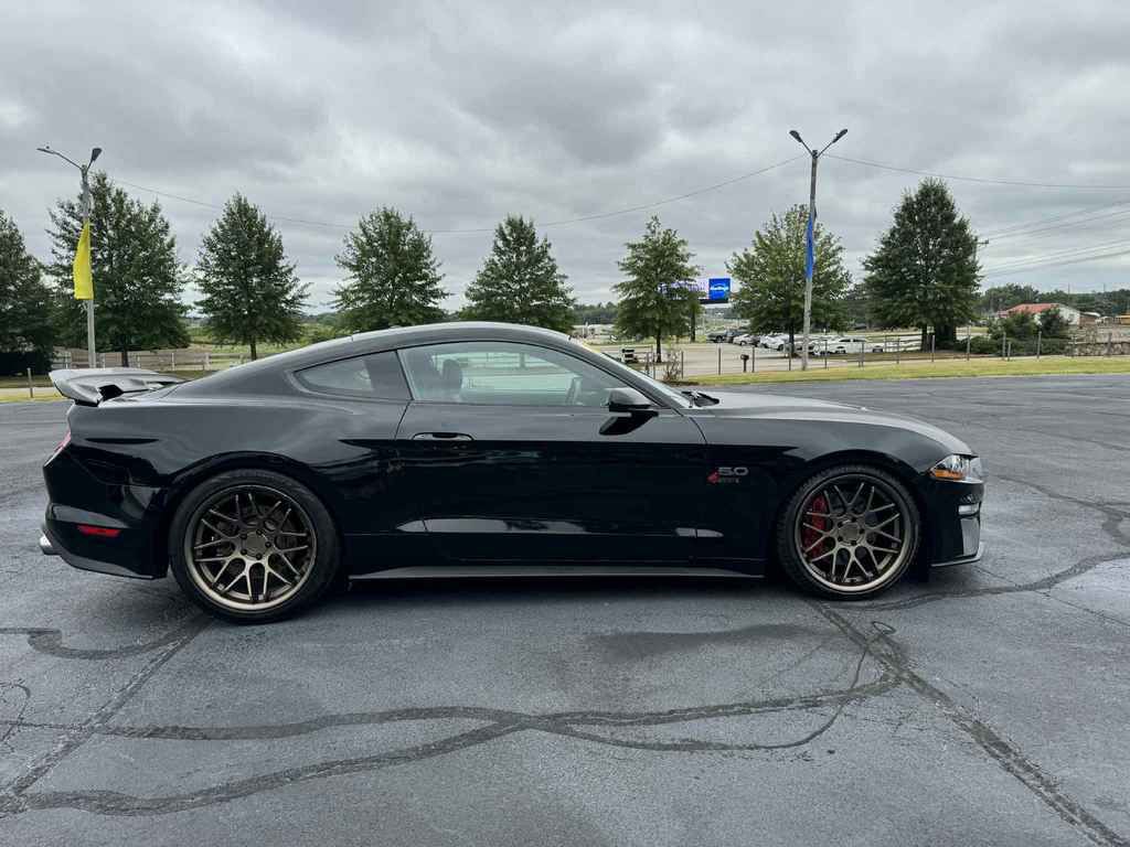 2020 Ford Mustang Image 10