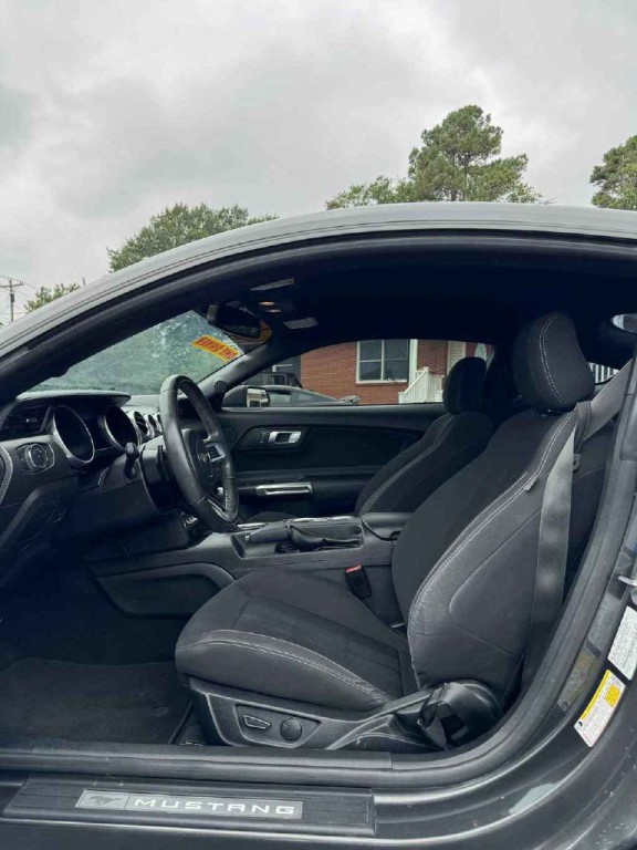 2020 Ford Mustang Image 6