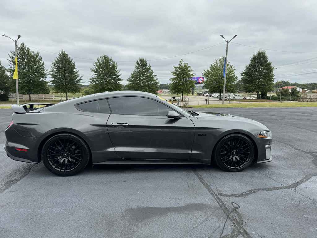 2020 Ford Mustang Image 9