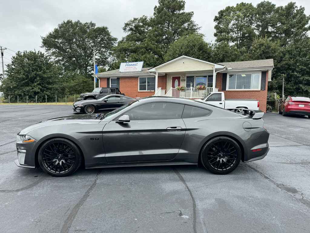 2020 Ford Mustang Image 12