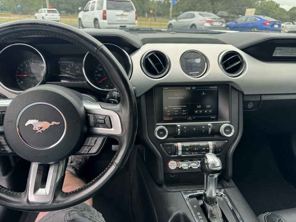 2015 Ford Mustang Image 2