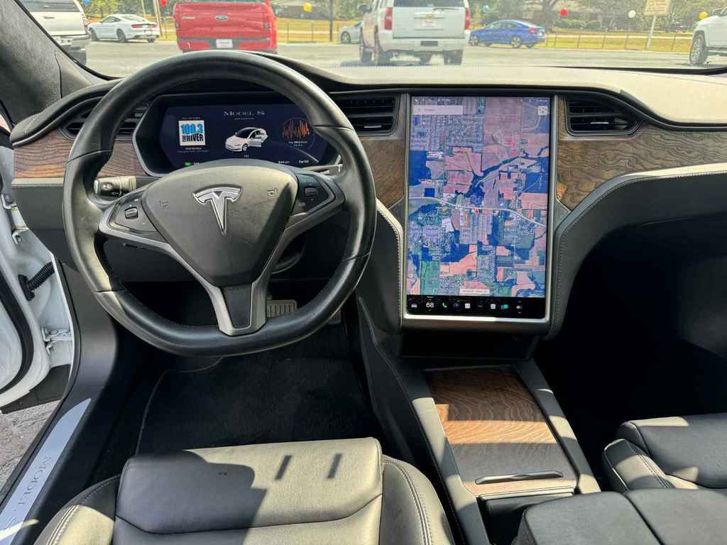 2020 Tesla Model S Image 6