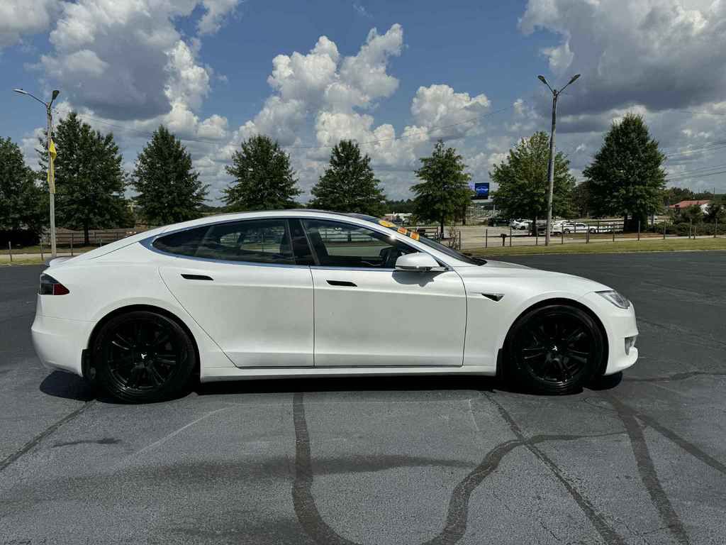 2020 Tesla Model S Image 10