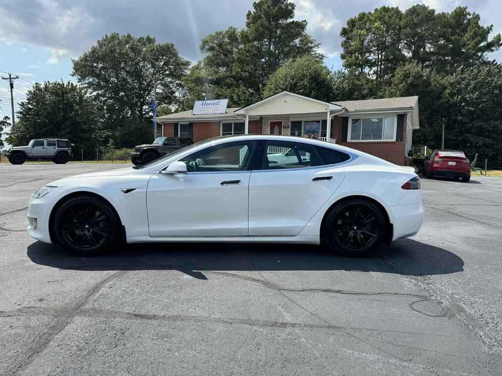 2020 Tesla Model S Image 13
