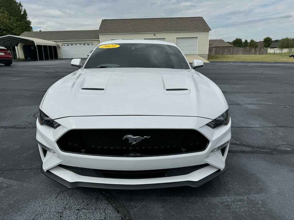 2021 Ford Mustang Image 7