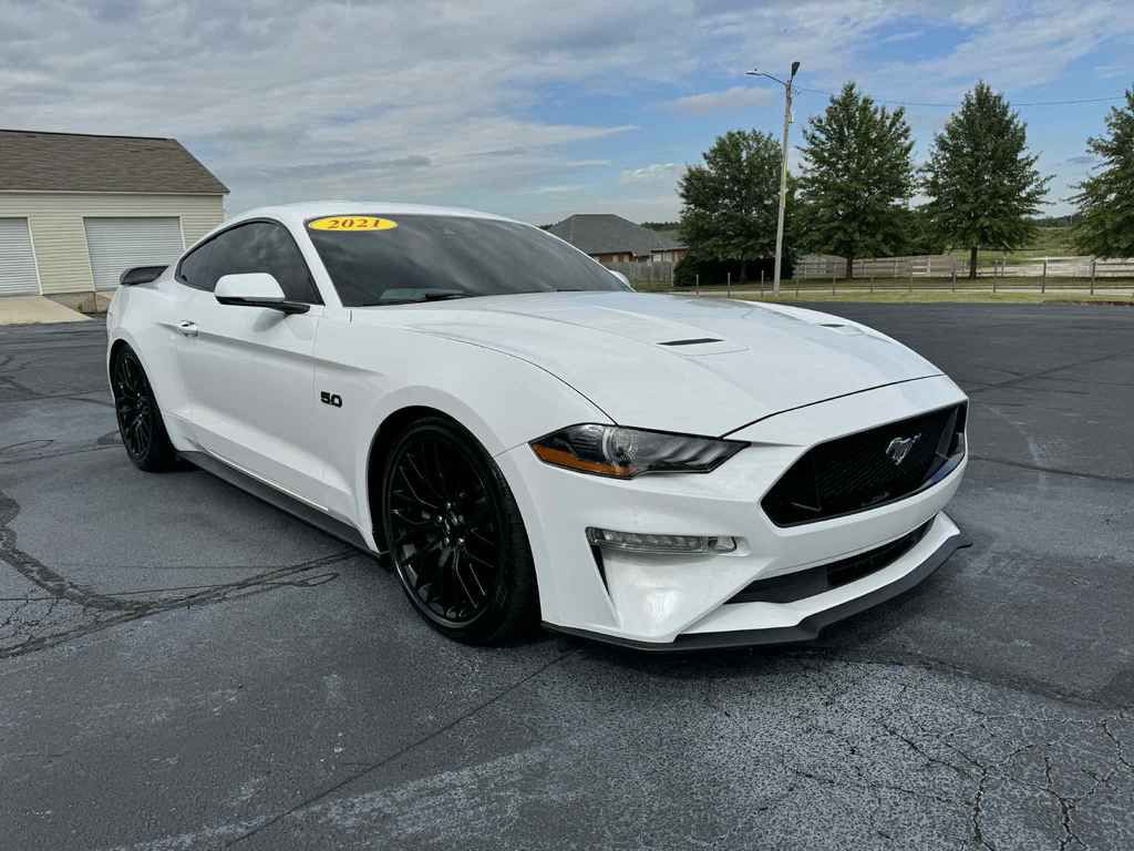 2021 Ford Mustang Image 8