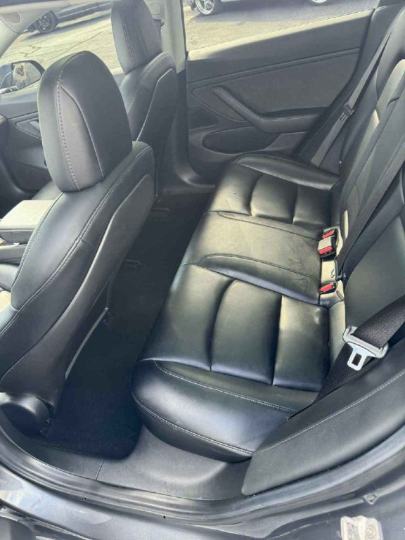 2018 Tesla Model 3 Image 10