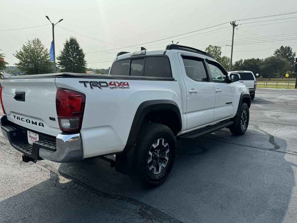 2016 Toyota Tacoma Image 5