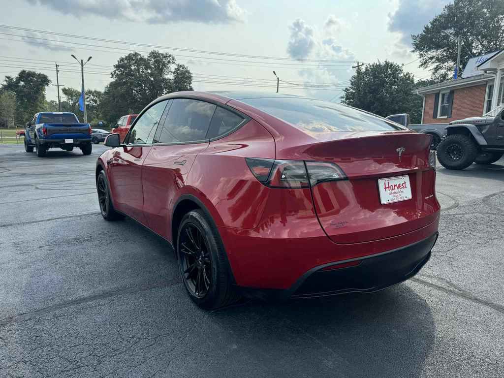 2022 Tesla Model Y Image 2