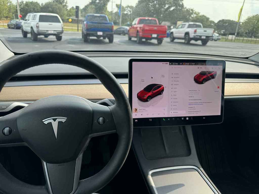 2022 Tesla Model Y Image 14