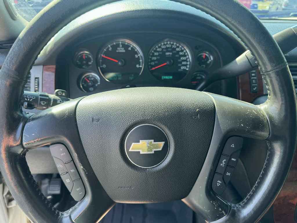 2013 Chevrolet Tahoe Image 1