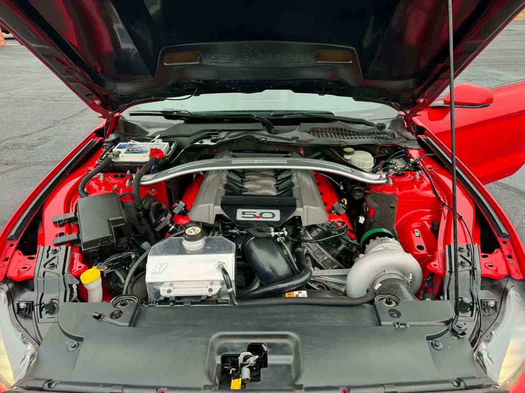 2020 Ford Mustang Image 3