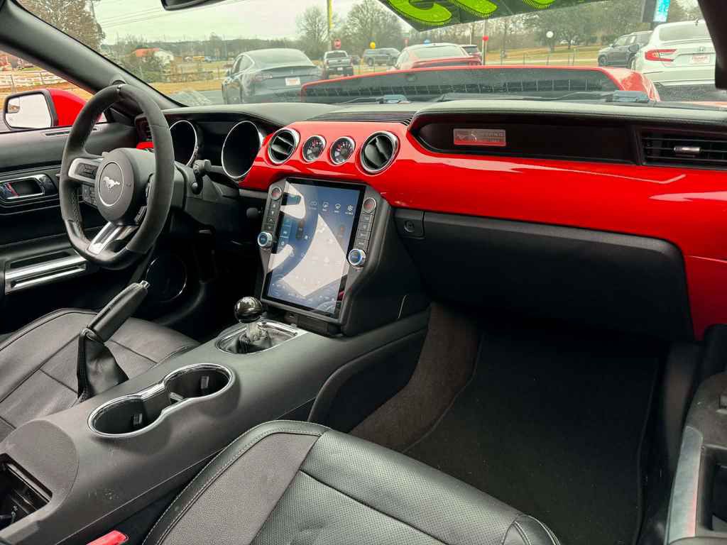 2020 Ford Mustang Image 4